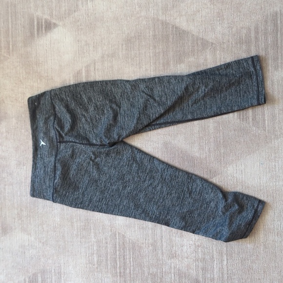 Old navy 3/4 length leggings - Picture 2 of 3